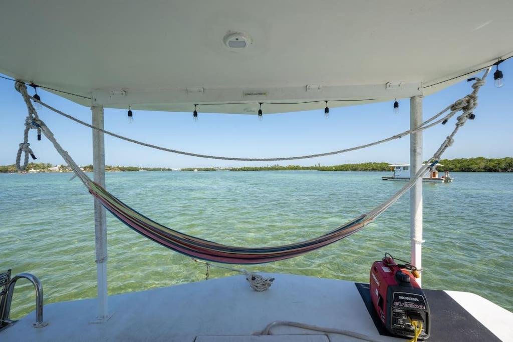 Beautiful Houseboat In Key West Hotel ภายนอก รูปภาพ
