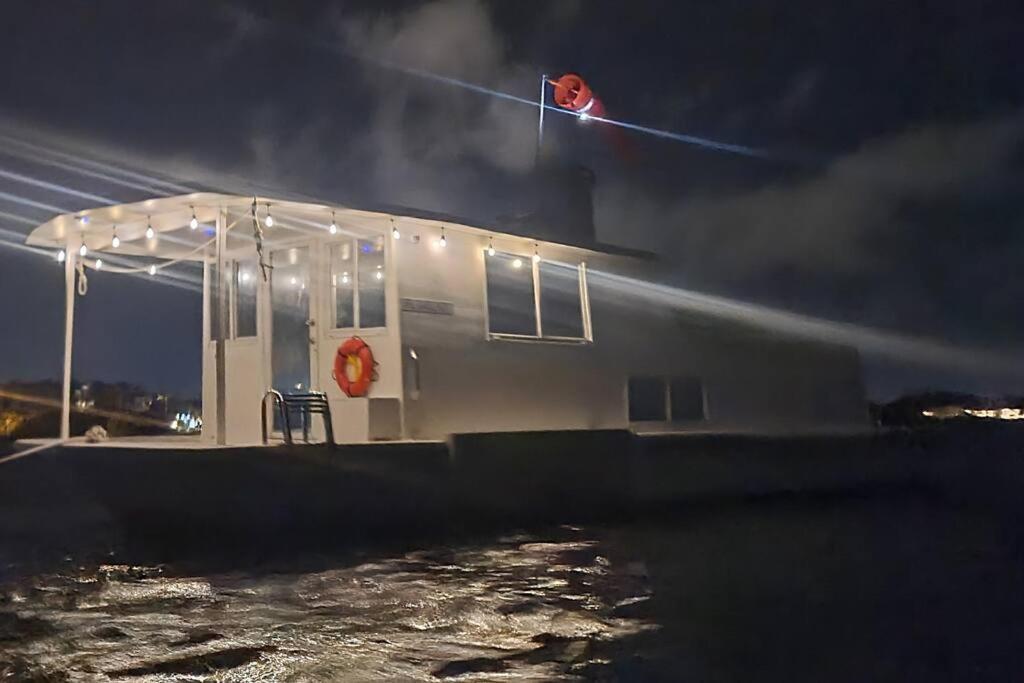 Beautiful Houseboat In Key West Hotel ภายนอก รูปภาพ