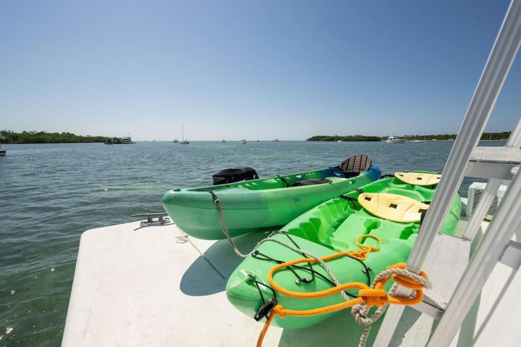 Beautiful Houseboat In Key West Hotel ภายนอก รูปภาพ