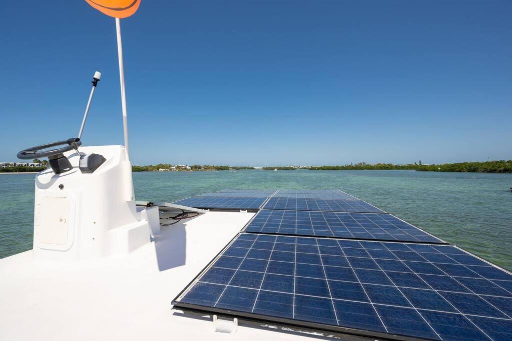 Beautiful Houseboat In Key West Hotel ภายนอก รูปภาพ