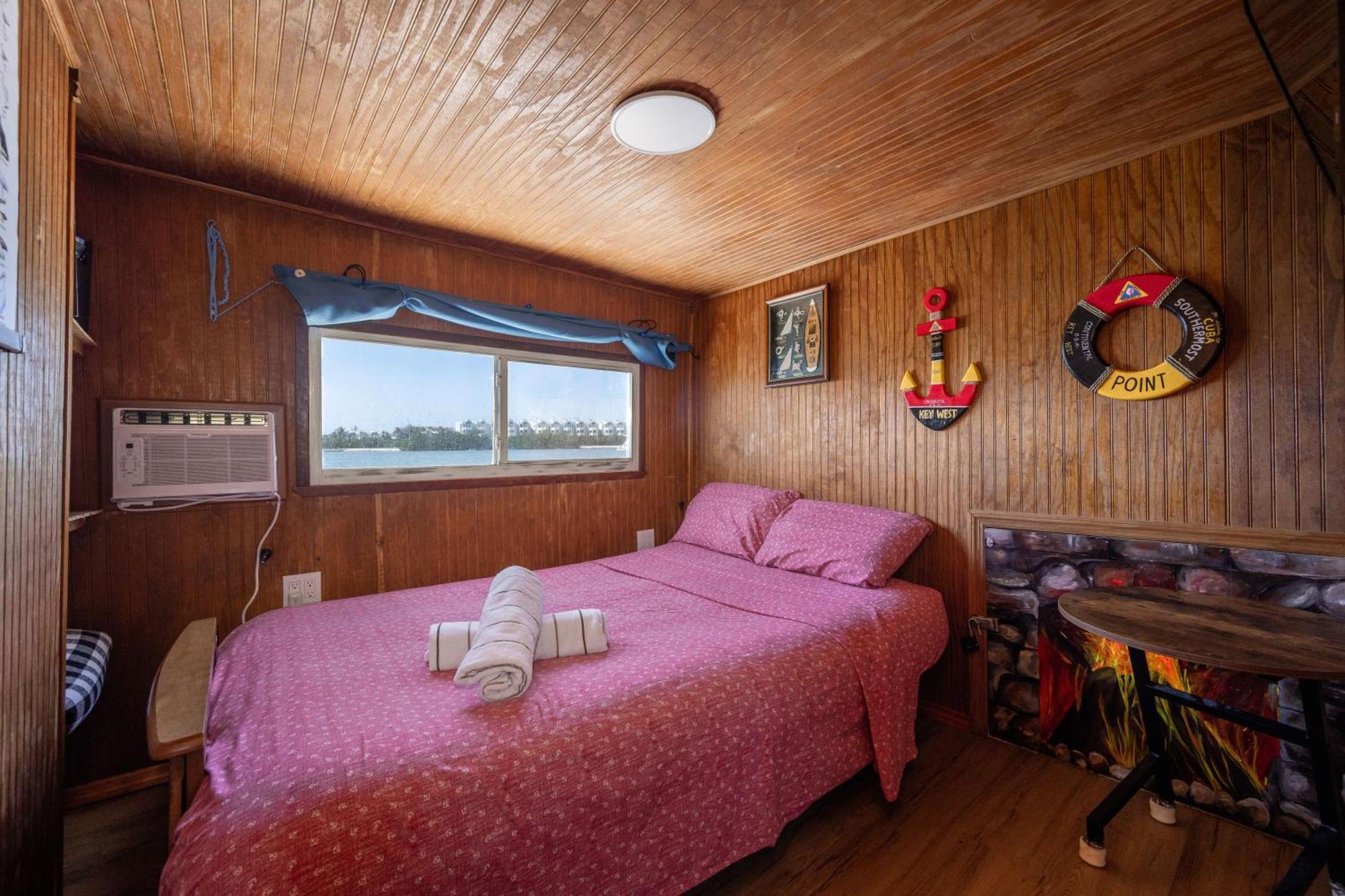 Beautiful Houseboat In Key West Hotel ภายนอก รูปภาพ